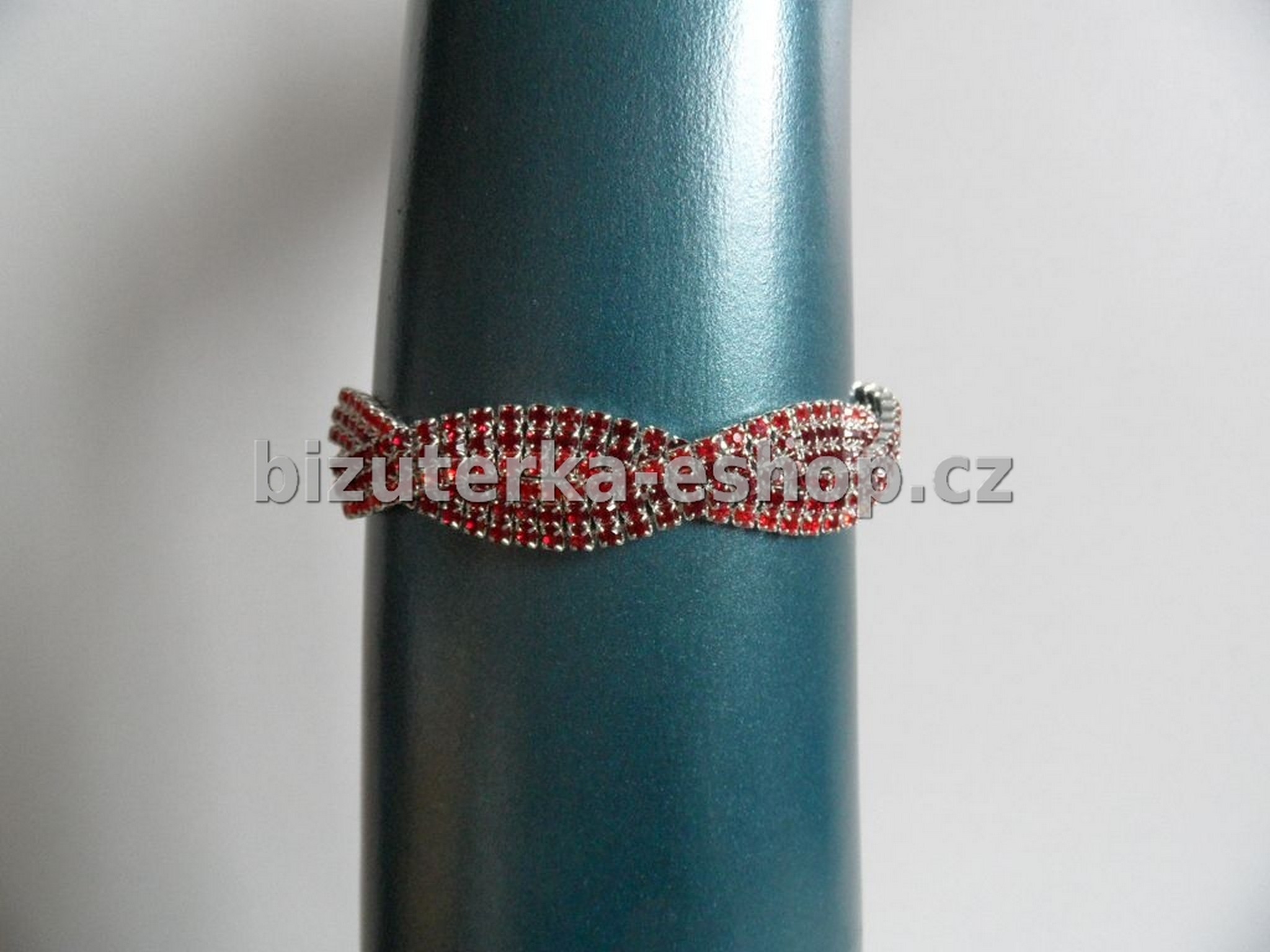 Náramek štras červený BZ-04153