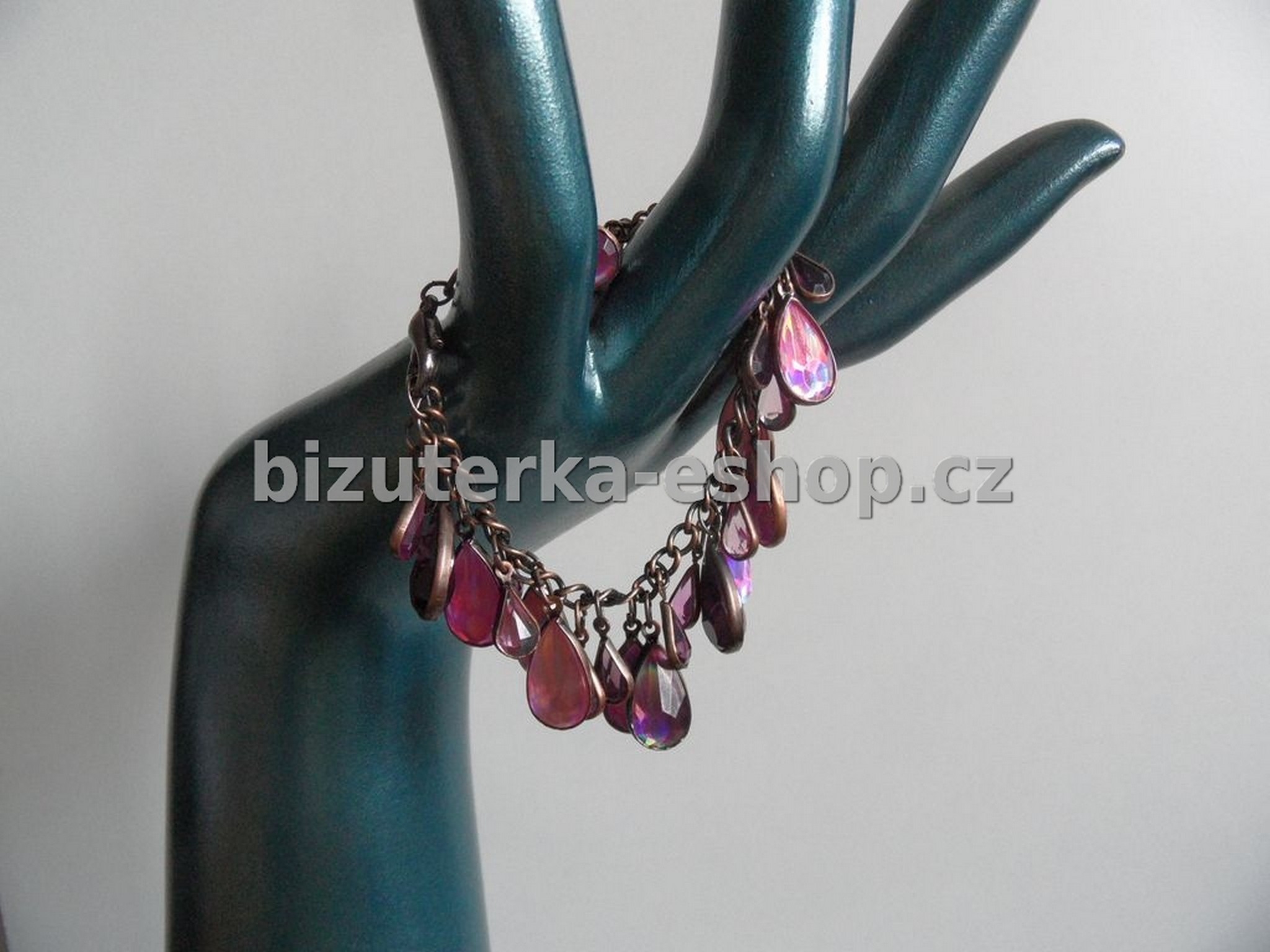 Náramek s přívěšky bronzovo fialový BZ-04160