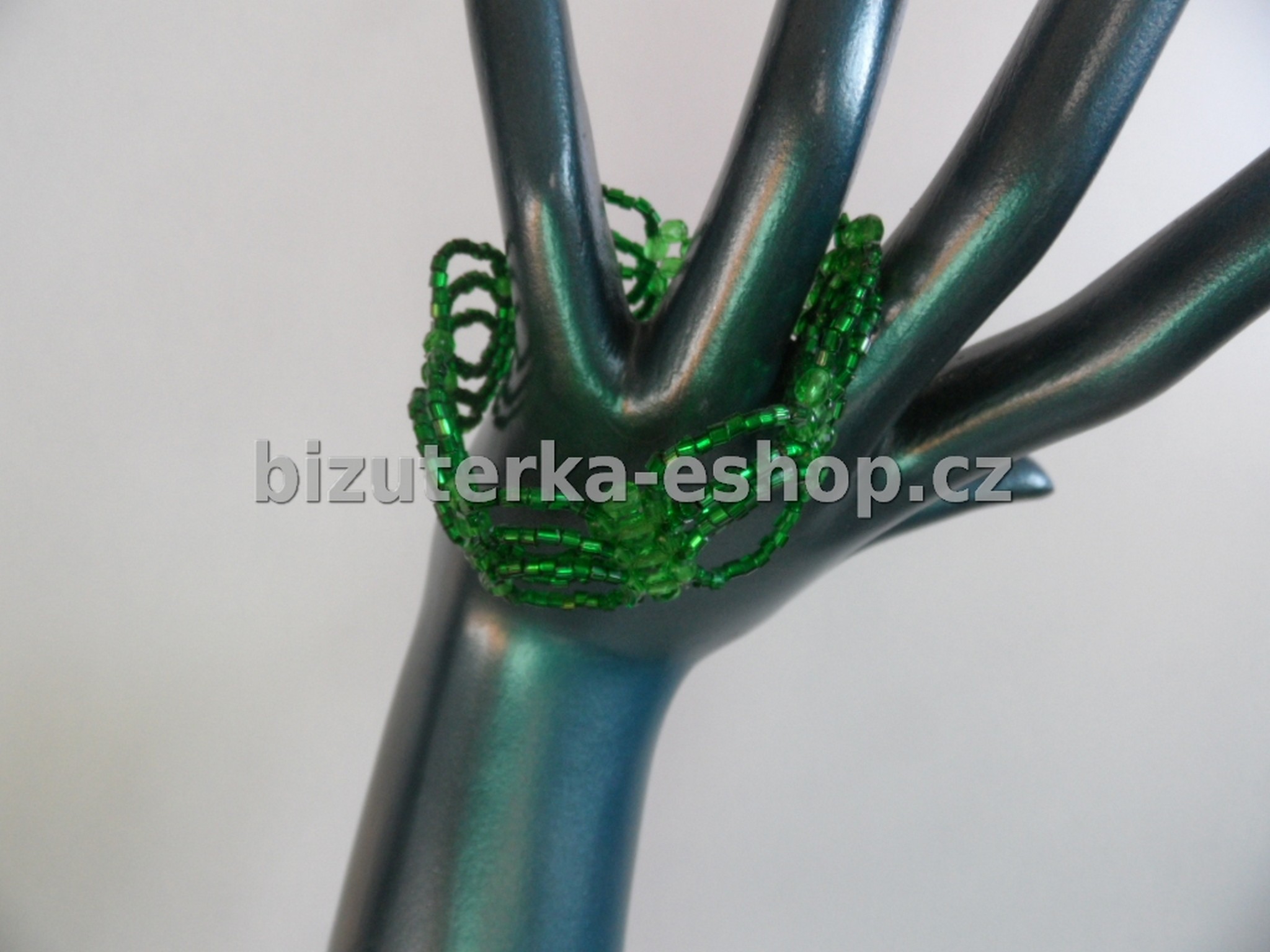 Náramek z perliček zelený BZ-04287