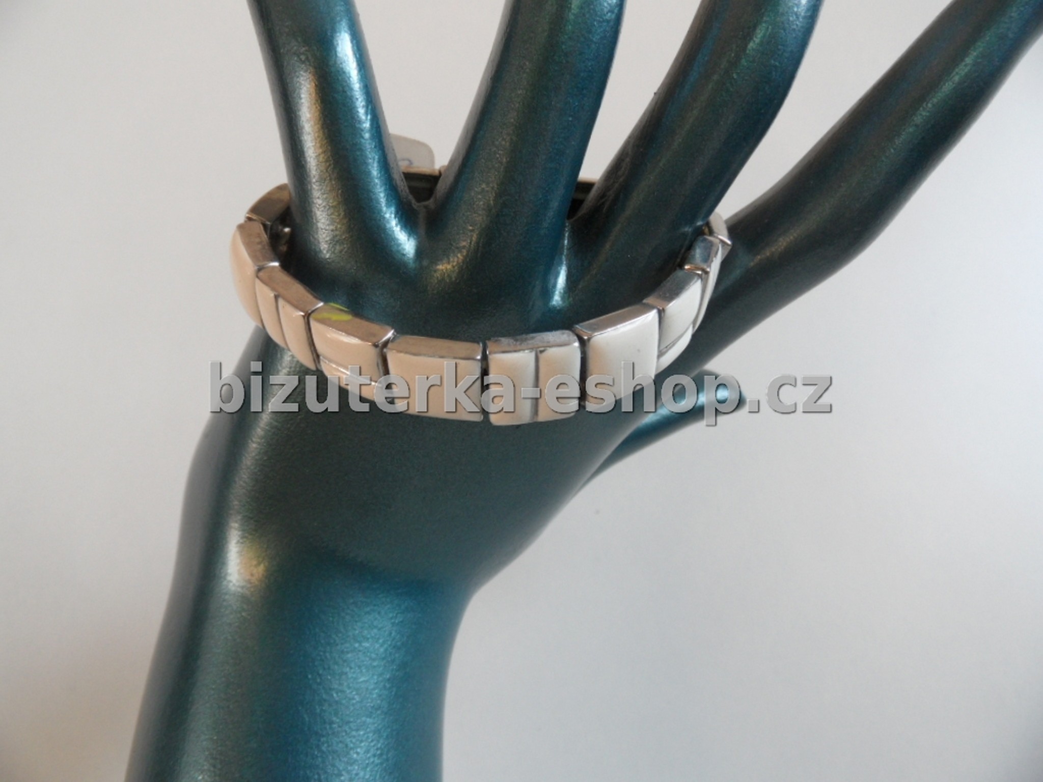 Náramek bílý smalt BZ-04298