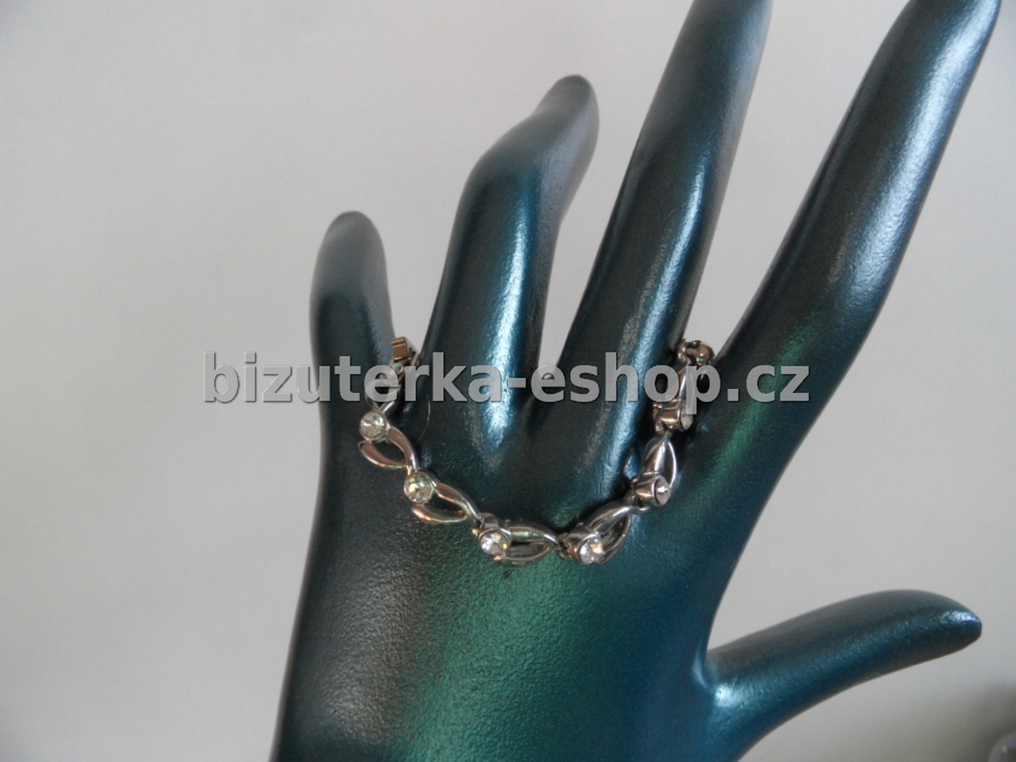 Náramek s kamínky stříbrný BZ-04324
