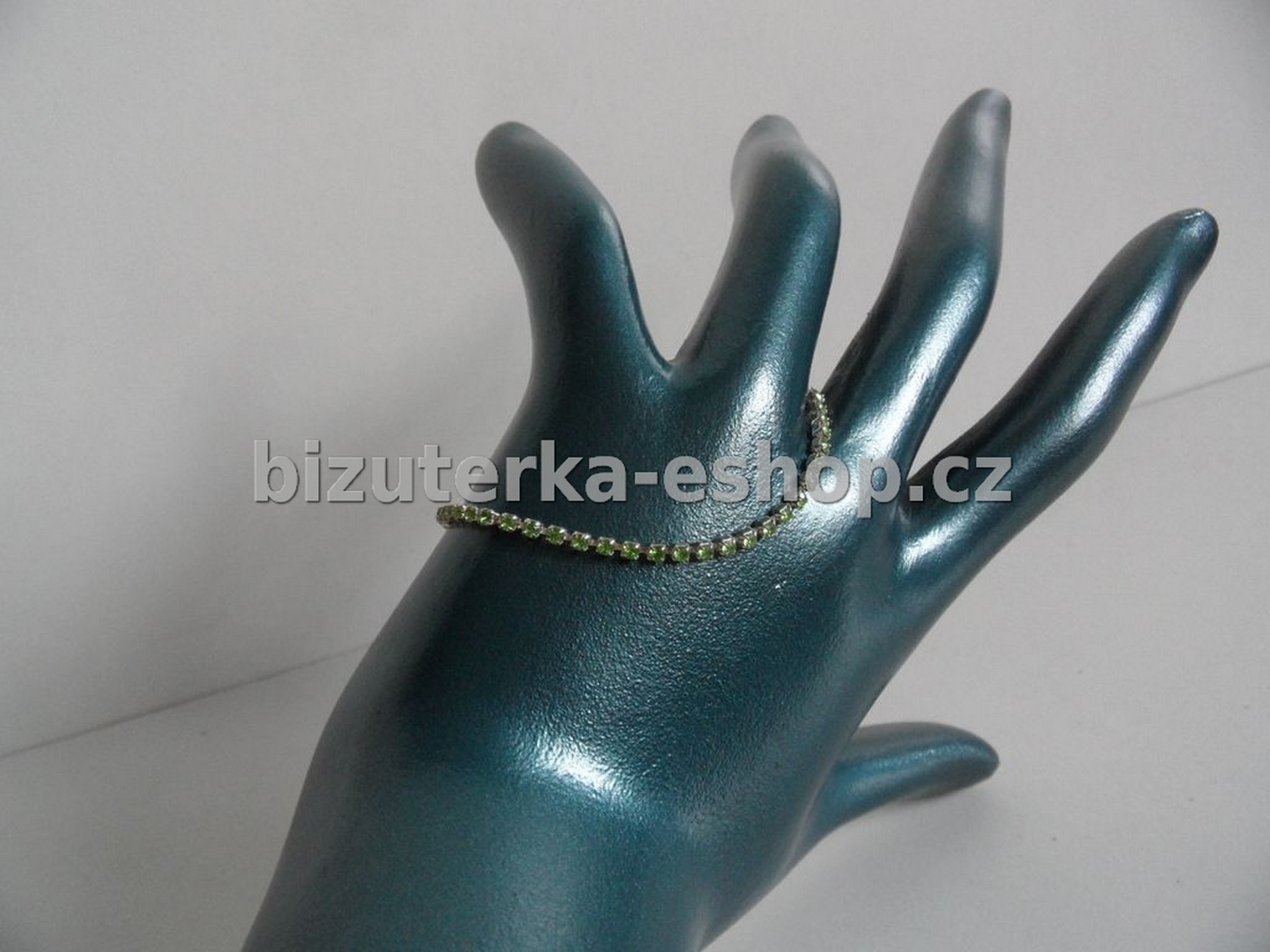 Náramek štrasový zelený BZ-04329