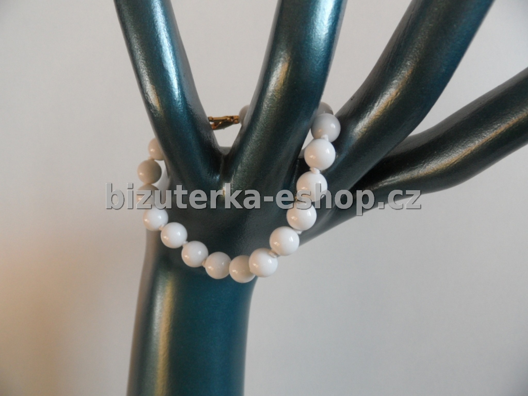 Náramek z perliček bílý BZ-04376