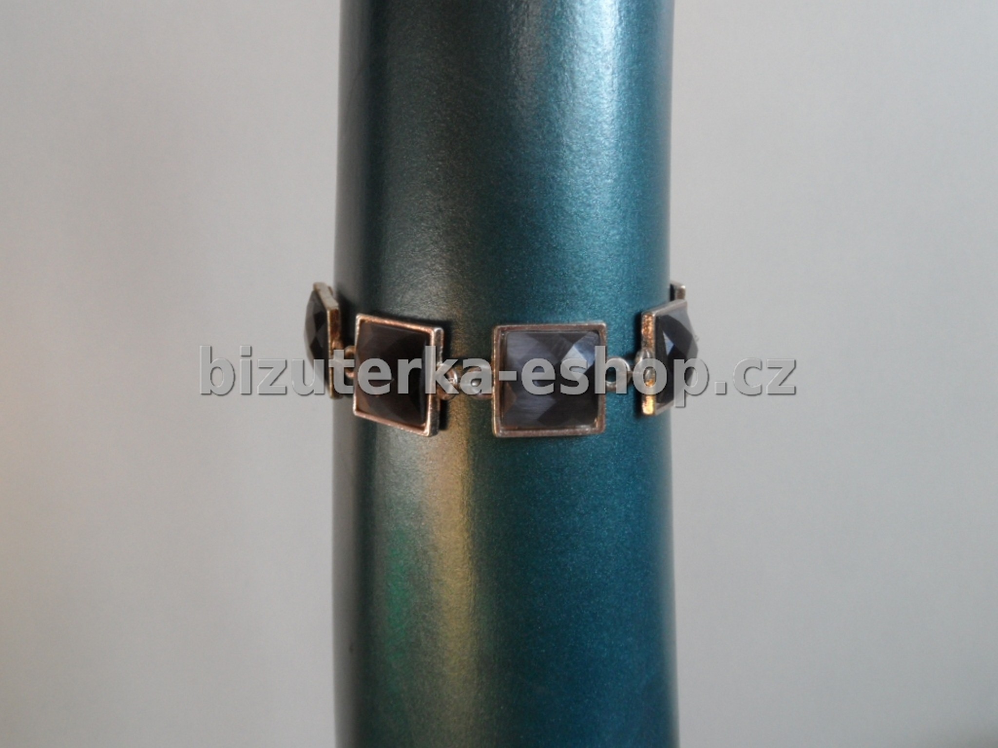 Náramek stříbrno šedý BZ-04381