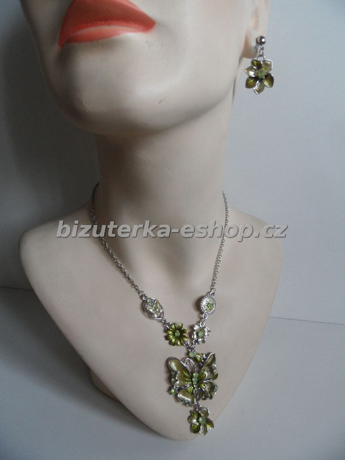 Souprava náhrdelník + naušnice s motýlkem zelená BZ-04768