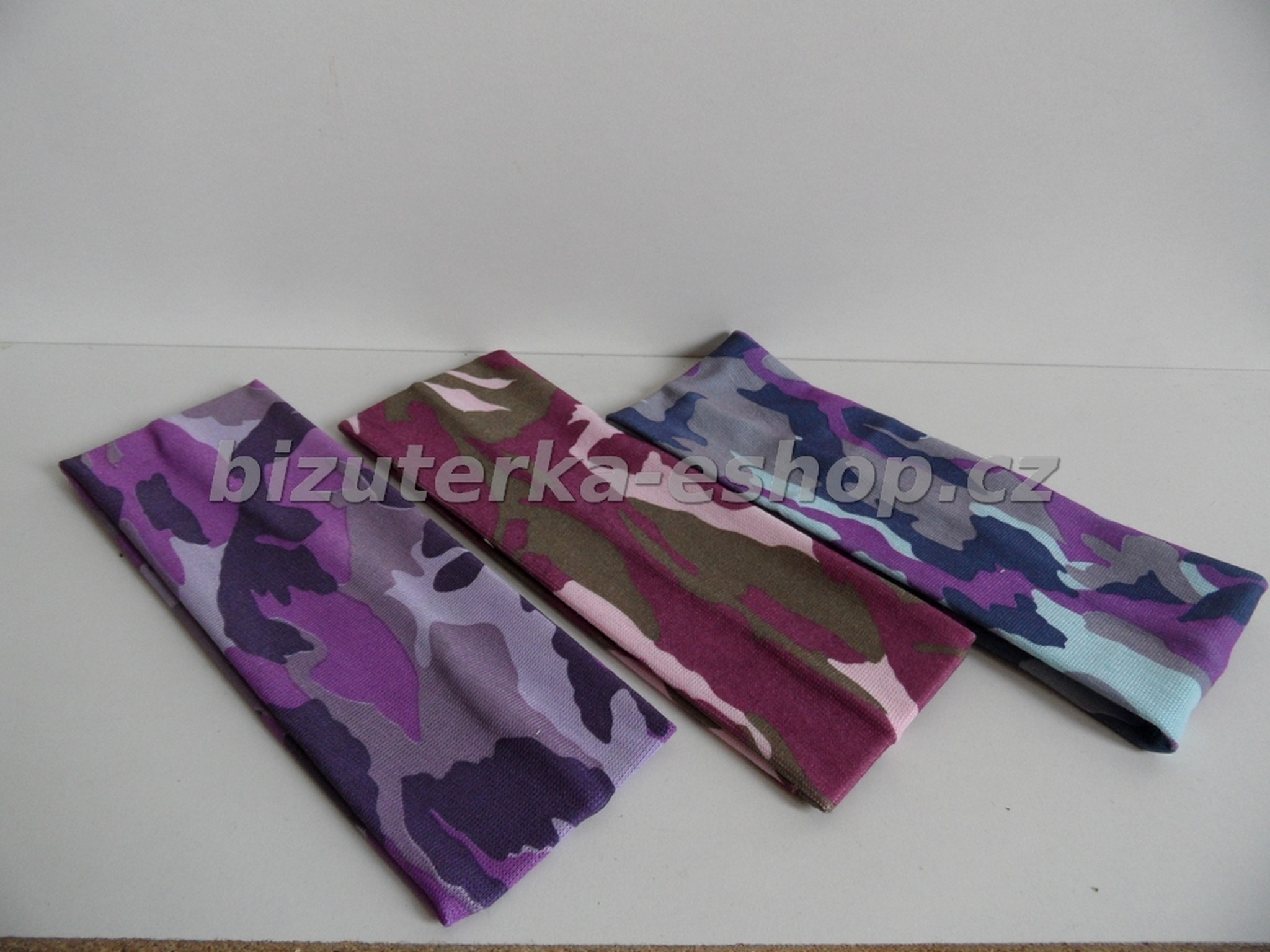 Čelenka elastická maskáčová BZ-05368