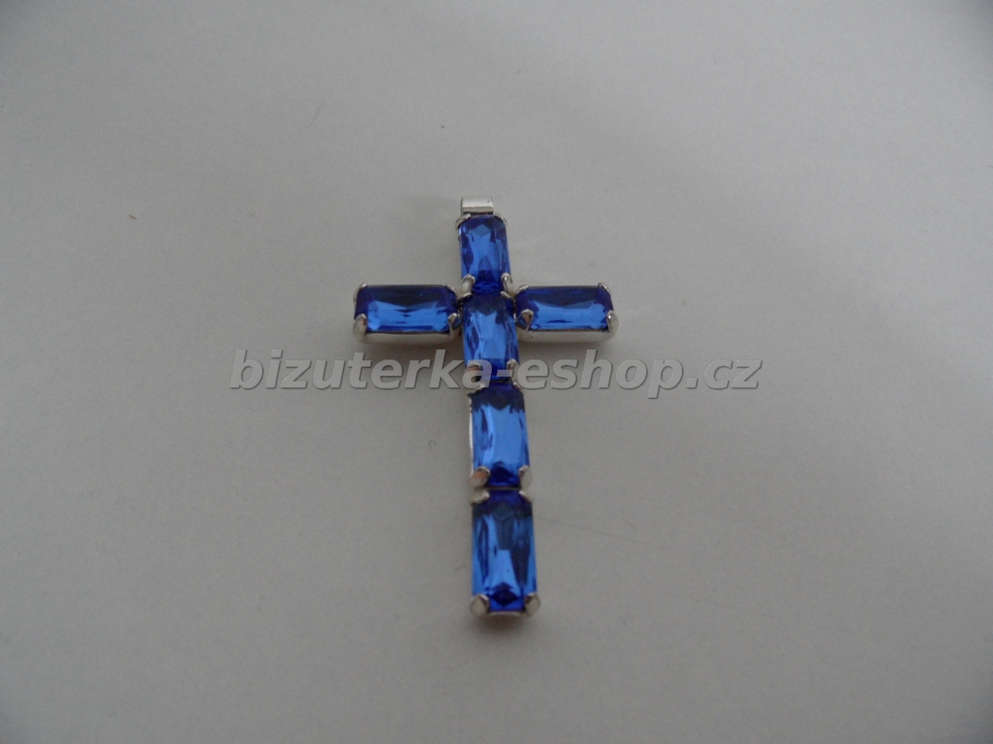 Přívěšek křížek kamínkový modrý BZ-05481