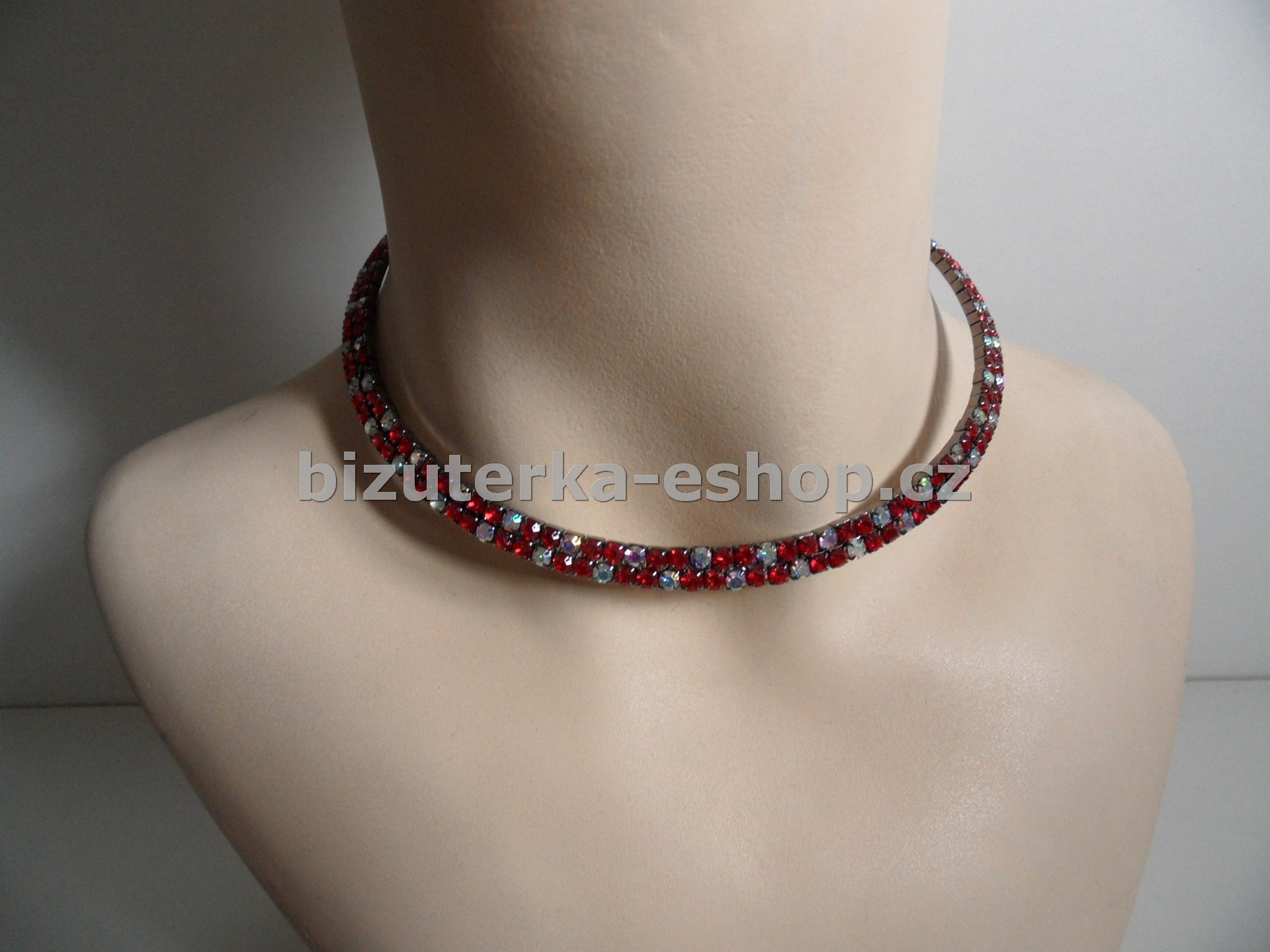 Náhrdelník obruč štrasový červený BZ-05533