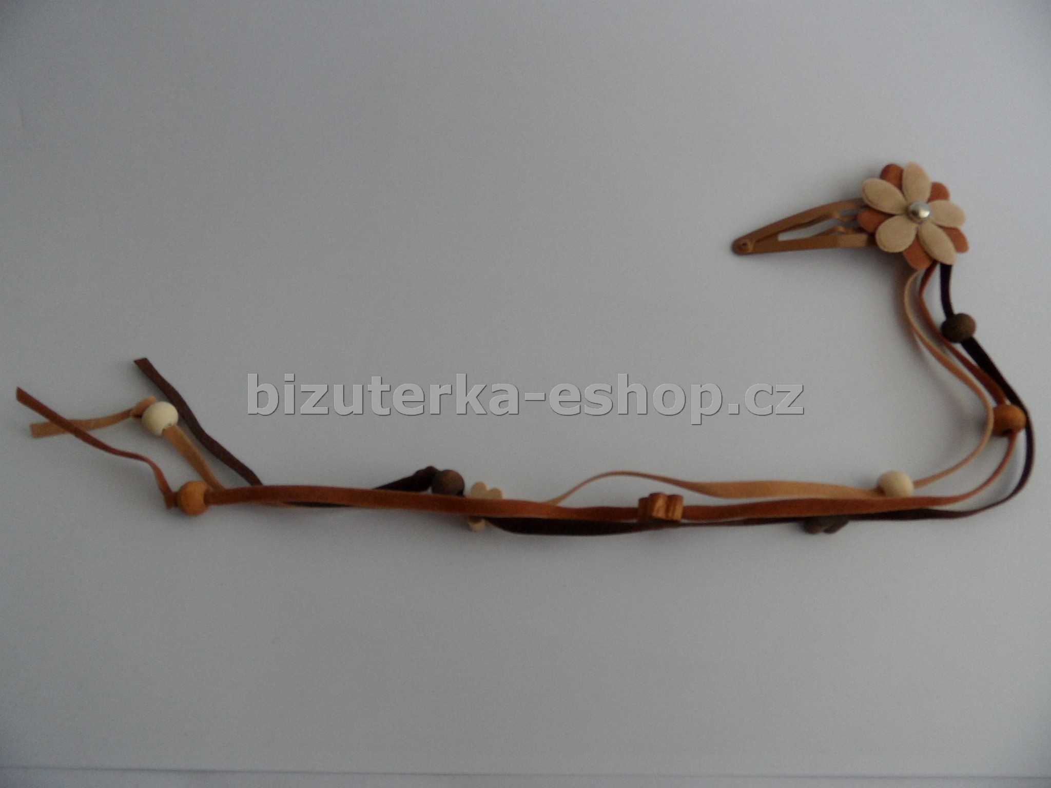 Prolamovací sponky a ozdobou béžové BZ-05813