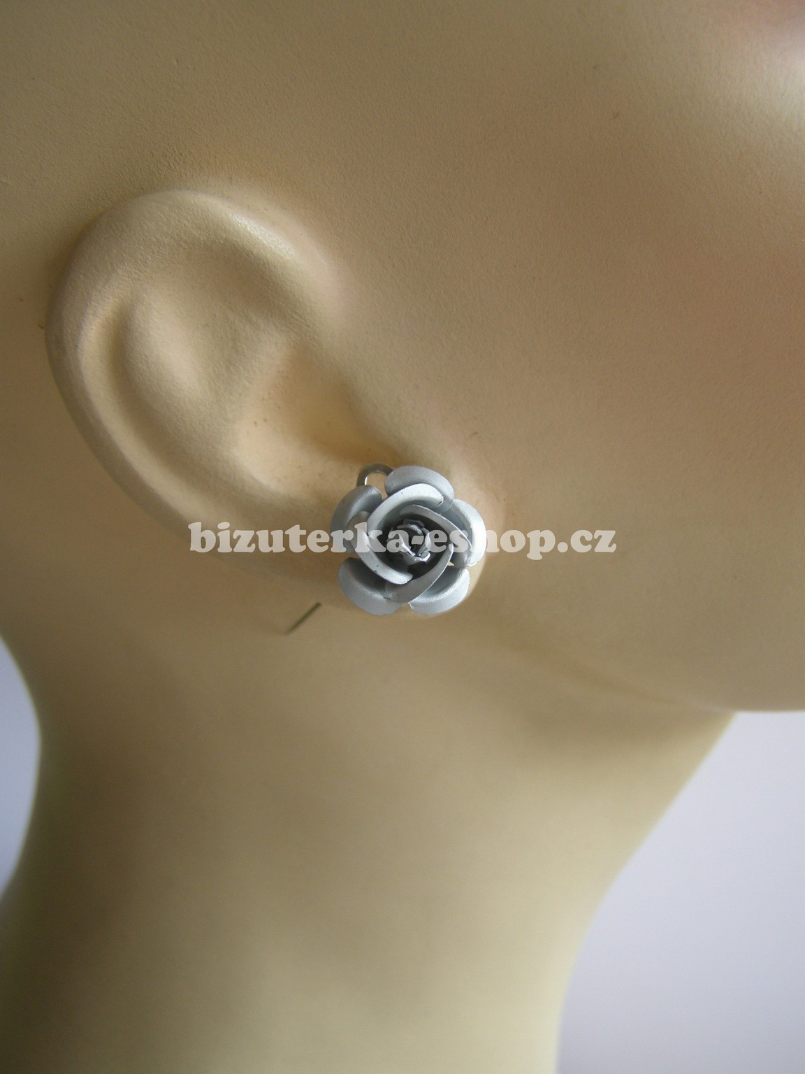 Naušnice klipsy růžičky stříbrné BZ-06268