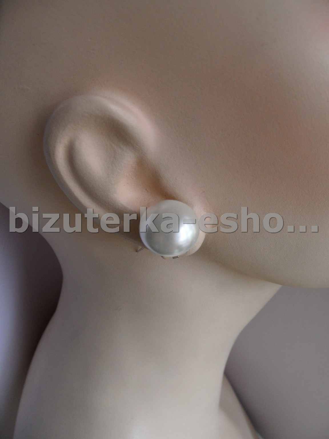 Naušnice klipsy perleťové smetanové BZ-6825