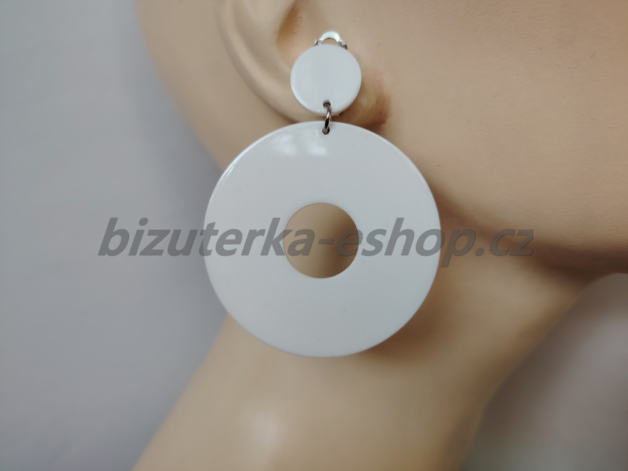 Naušnice klipsy kruhy bílé BZ-07123