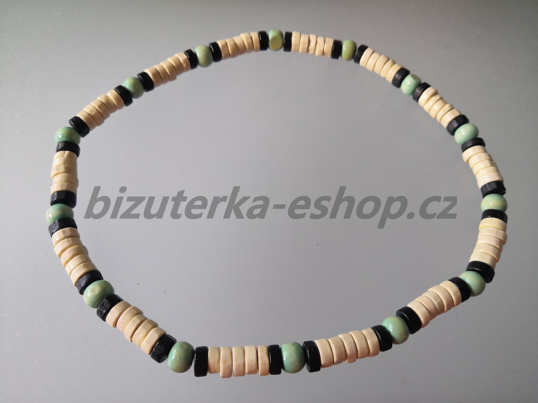 Dřevěné korále na krk smetanovo černo tyrkysové BZ-071823