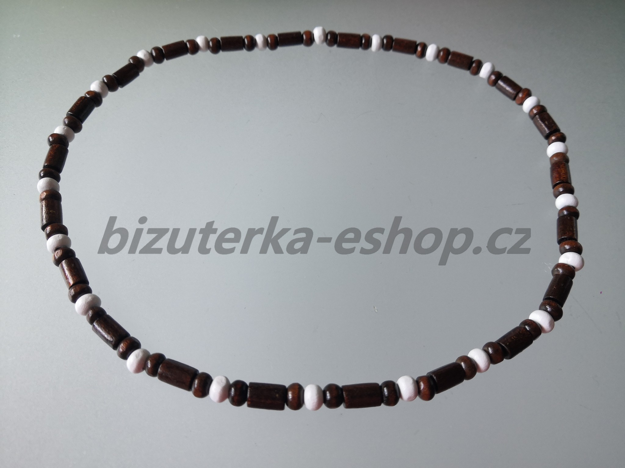 Dřevěné korálky na krk hnědo bílé BZ-071828