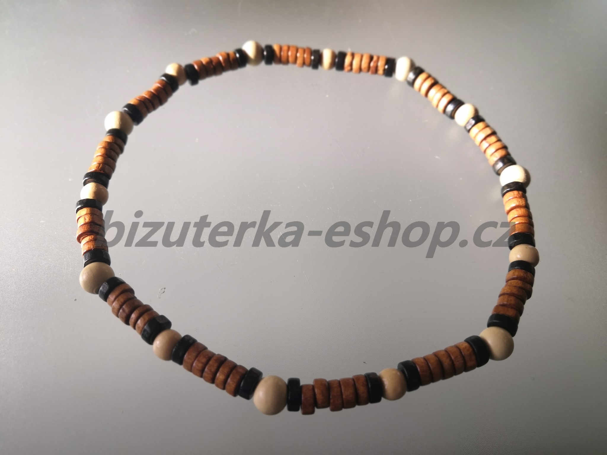 Dřevěné korále na krk hnědo černo smetanové BZ-071854