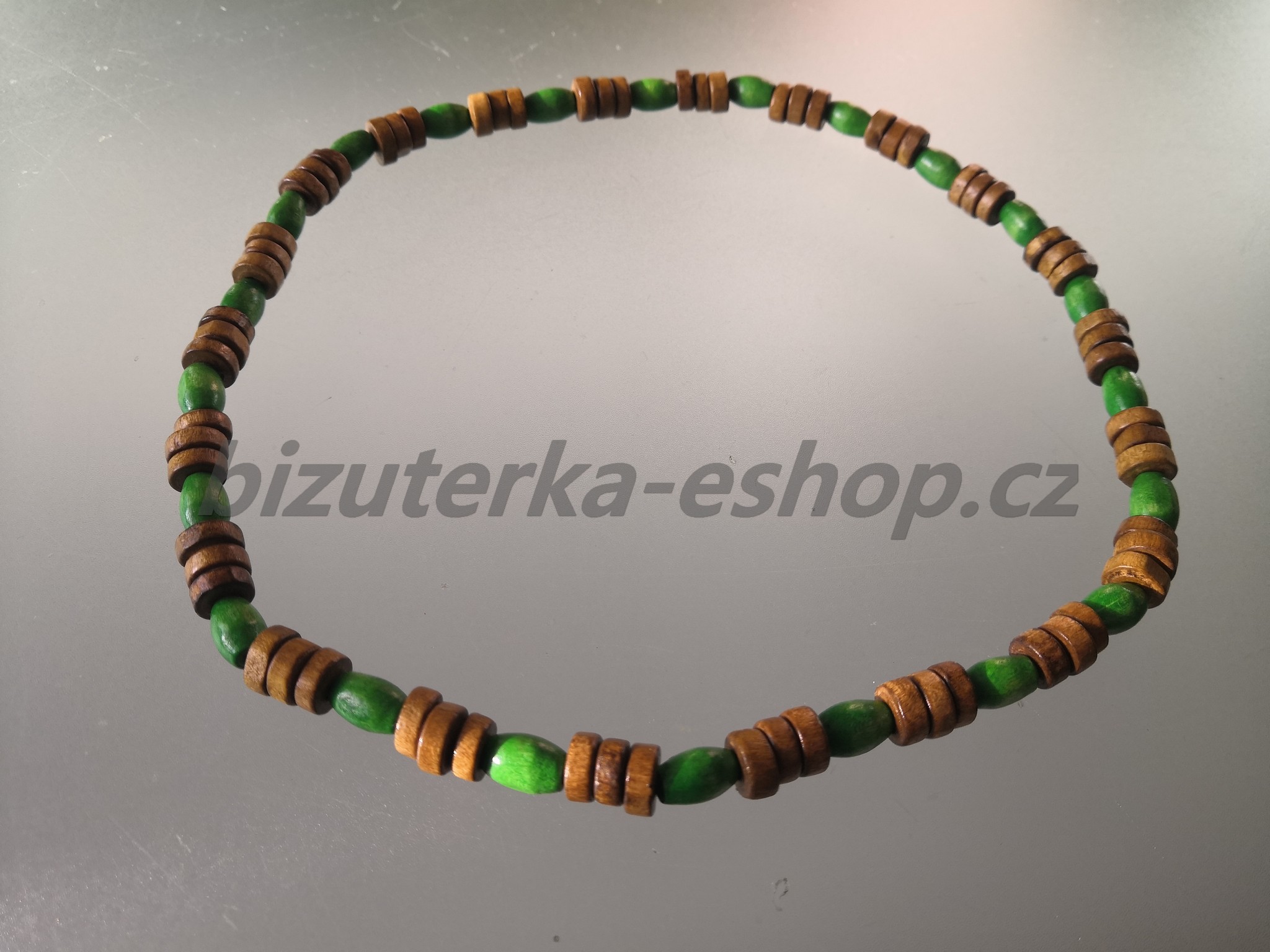Dřevěné korále na krk hnědo zelené BZ-071879
