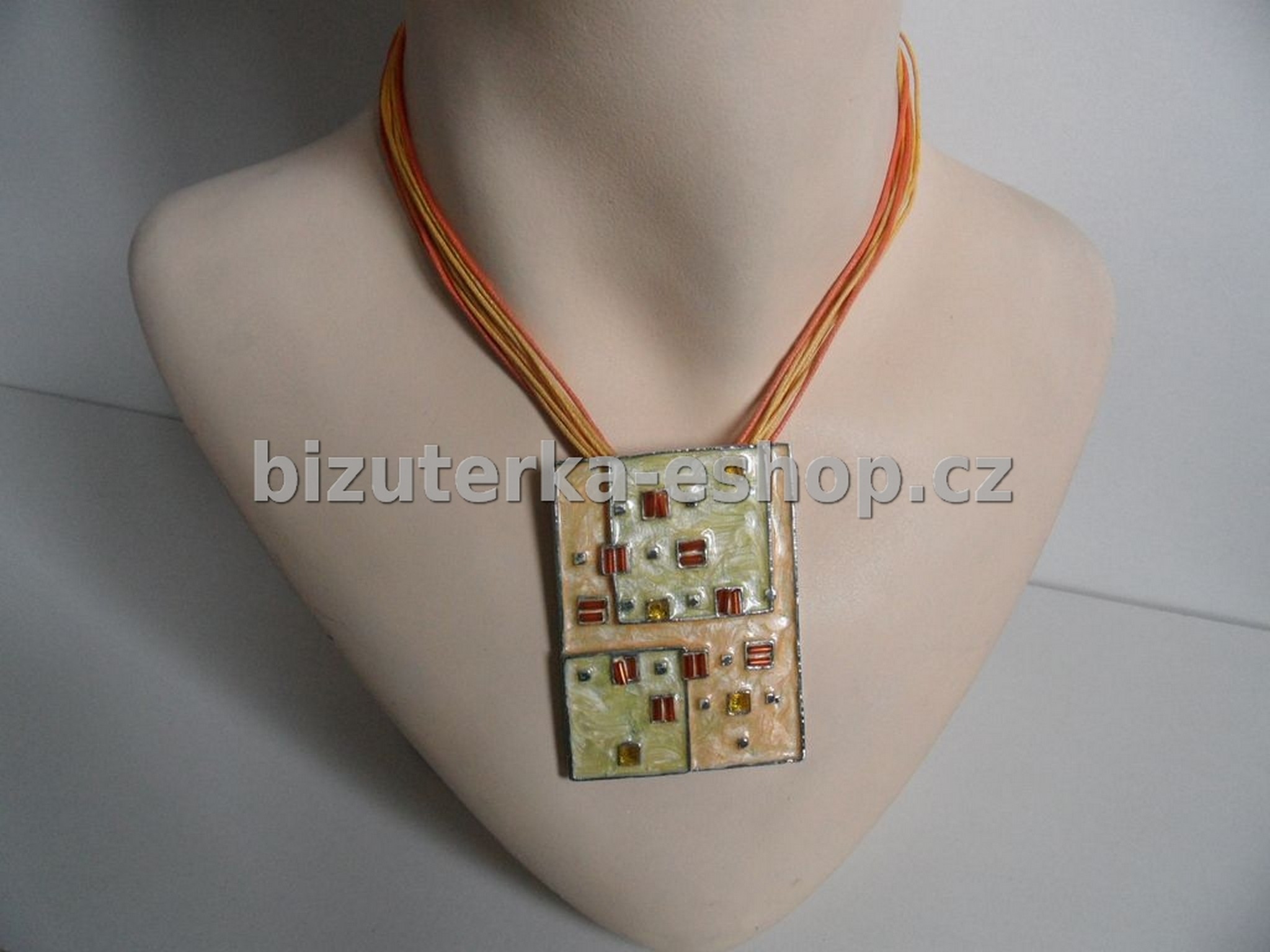 Náhrdelník s plackou oranžový BZ-03592