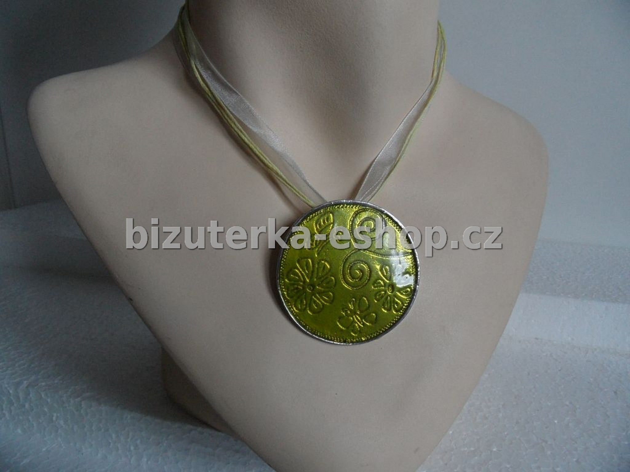 Náhrdelník s plackou zelený BZ-03838