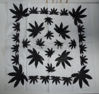 Šátek marihuana bílo černý BZ-03264