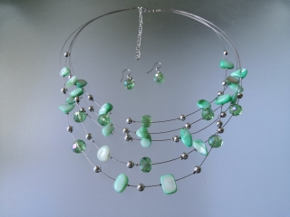 Souprava náhrdelník a naušnice perličková perleťová zelená  BZ-07154