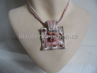 Náhrdelník s plackou růžový BZ-03534